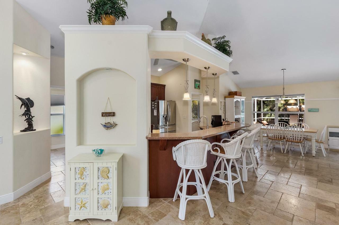 Luxury Home, Hot Tub, Heated Pool, Tiki Bar - Villa Spain Cape Coral Eksteriør bilde